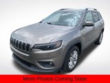 Used 2019 Jeep Cherokee Latitude Plus image 2