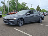 Used 2024 Hyundai Elantra SEL image 3