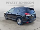 Used 2023 Subaru Forester Premium image 3
