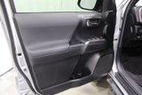 Used 2022 Toyota Tacoma TRD Off-Road image 5