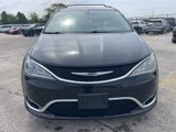 Used 2017 Chrysler Pacifica Touring-L w/ Tire & Wheel Group image 4