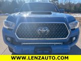 Used 2019 Toyota Tacoma TRD Sport image 2