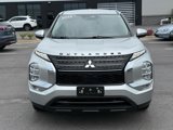 Used 2022 Mitsubishi Outlander ES image 2
