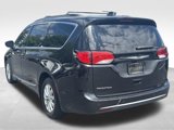 Used 2017 Chrysler Pacifica Touring-L image 3