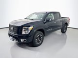 Used 2019 Nissan Titan PRO-4X image 3
