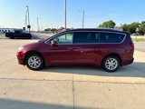 Used 2021 Chrysler Pacifica Touring-L image 6