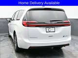 New 2025 Chrysler Pacifica Select image 4