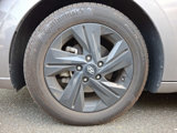 Used 2022 Hyundai Elantra SEL w/ Convenience Package image 3