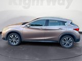 Used 2017 INFINITI QX30 Premium image 2