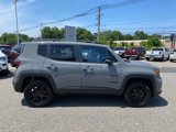 Used 2022 Jeep Renegade Altitude w/ Convenience Group image 2