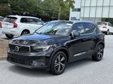 Certified 2025 Volvo XC40 B5 Core image 2