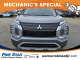 Used 2024 Mitsubishi Outlander SE Black Edition image 2