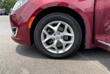 Used 2018 Chrysler Pacifica Touring-L Plus image 2