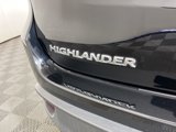 Used 2018 Toyota Highlander XLE image 3