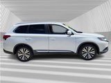 Used 2019 Mitsubishi Outlander SEL image 2