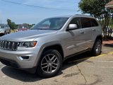 Used 2018 Jeep Grand Cherokee Laredo image 2