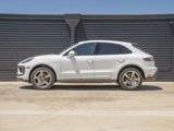 Certified 2022 Porsche Macan image 2