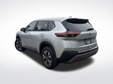 Used 2023 Nissan Rogue SV image 3