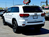 Used 2019 Jeep Grand Cherokee Laredo image 3
