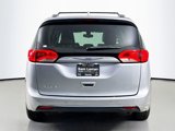 Used 2018 Chrysler Pacifica Touring-L image 6