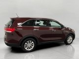 Used 2018 Kia Sorento FWD V6 image 3