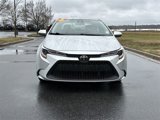 Used 2022 Toyota Corolla LE image 2