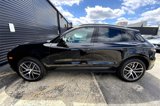 Certified 2025 Porsche Macan image 2
