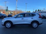 Used 2017 Nissan Rogue S image 2