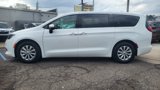 Used 2017 Chrysler Pacifica Touring image 6
