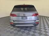 Used 2023 Volkswagen Taos SE w/ Panoramic Sunroof Package image 4