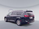 Used 2023 Chrysler Pacifica Limited image 4