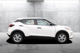 New 2025 Nissan Kicks Play S image 5