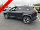 Used 2017 Jeep Cherokee Trailhawk image 4