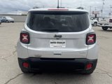Used 2018 Jeep Renegade Latitude image 4