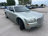 Used 2005 Chrysler 300 image 2