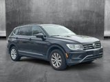 Used 2018 Volkswagen Tiguan SE w/ Panoramic Sunroof Package image 3