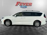 Used 2022 Chrysler Pacifica Touring-L image 2