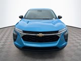 Used 2025 Chevrolet Trax LS image 2