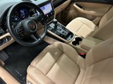 Certified 2024 Porsche Macan image 4