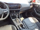 Used 2022 Volkswagen Jetta SEL image 5