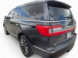 Used 2019 Lincoln Navigator Select image 3