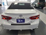 Used 2018 Toyota Camry SE image 4