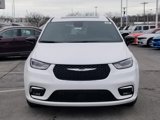 New 2025 Chrysler Pacifica Select image 5