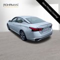 Used 2022 Nissan Altima 2.5 SV image 2