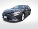 Used 2018 Toyota Camry XLE image 3