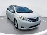 Used 2015 Toyota Sienna XLE Premium w/ Four Season Floor Mat Package image 2