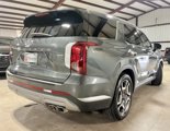 Used 2023 Hyundai Palisade SEL w/ Premium Package image 2