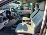 Used 2018 Chrysler Pacifica Touring-L Plus image 5