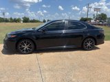 Used 2023 Toyota Camry SE image 2