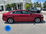 Used 2019 Ford Fusion SE image 2